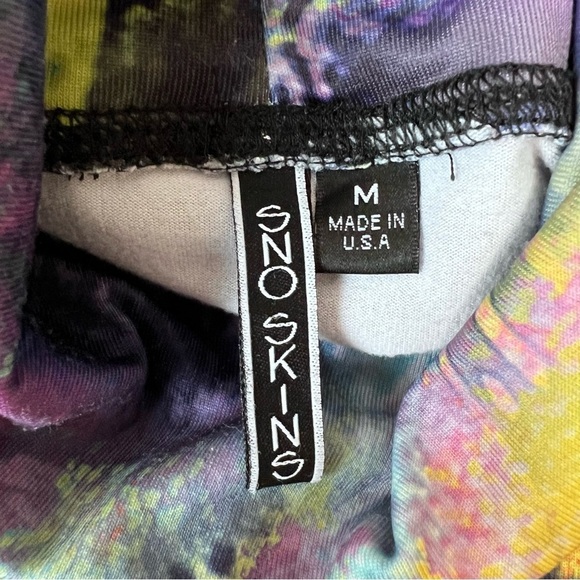Sno Skins Printed Dreamcatcher Activewear Turtleneck Top - Picture 6 of 7